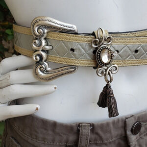 Streets‎ ahead belt | Streets ahea

Visit

Images